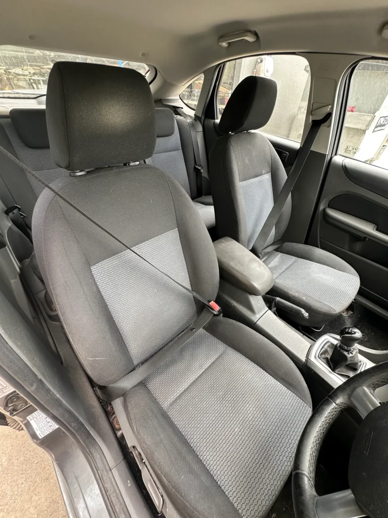 Ford Focus 2007 Grey Manual Petrol