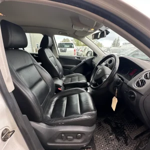 Volkswagen Tiguan 2009 White Auto Petrol