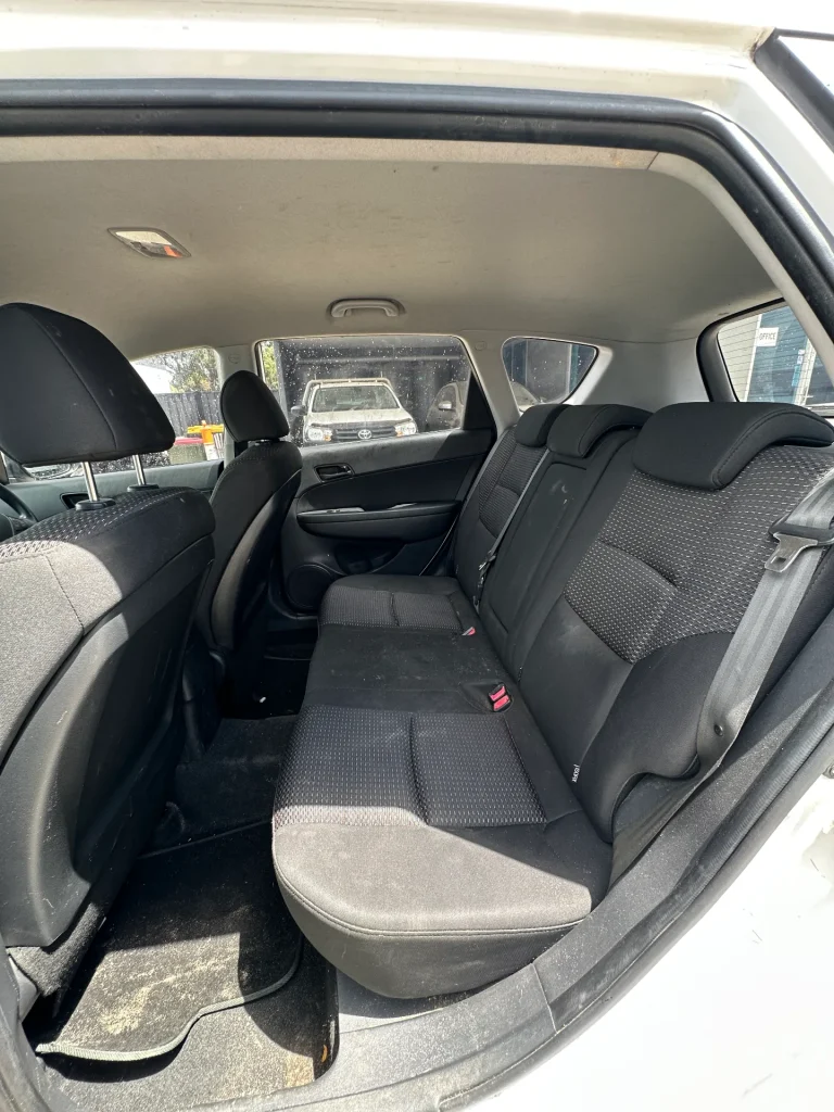 Hyundai i30cw 2010 White Auto Petrol