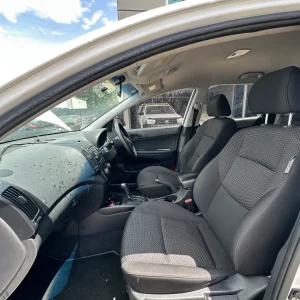 Hyundai i30cw 2010 White Auto Petrol