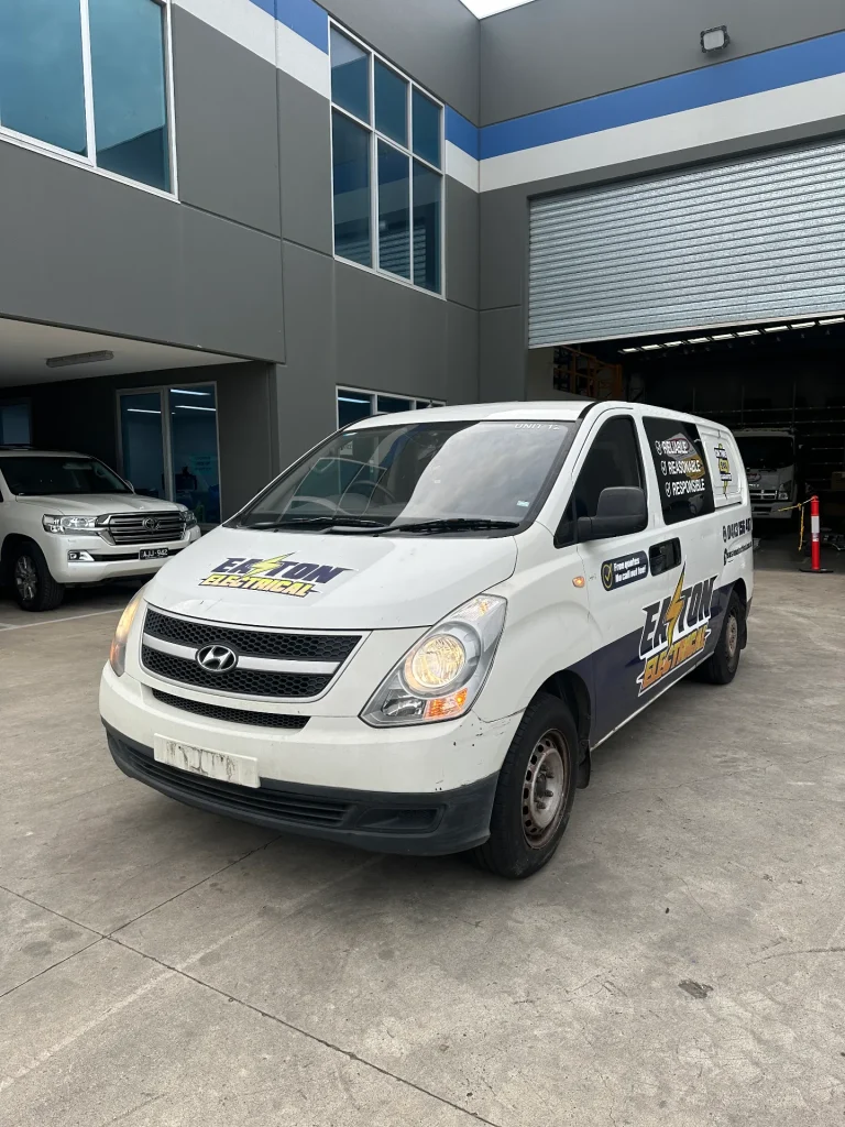 Hyundai iLoad 2010 White Auto Diesel