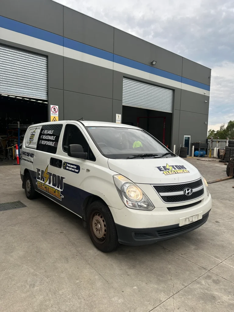 Hyundai iLoad 2010 White Auto Diesel