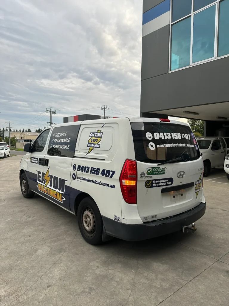 Hyundai iLoad 2010 White Auto Diesel