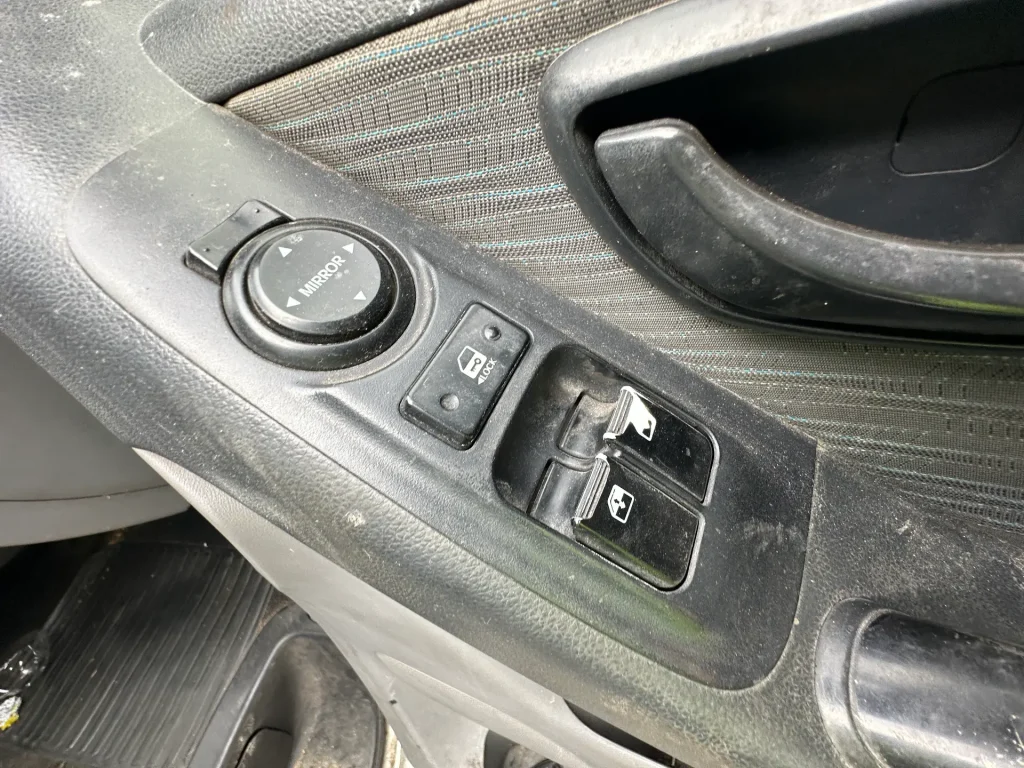 Hyundai iLoad 2010 White Auto Diesel