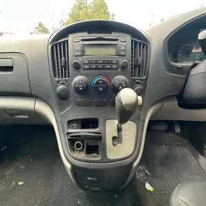 Hyundai iLoad 2010 White Auto Diesel