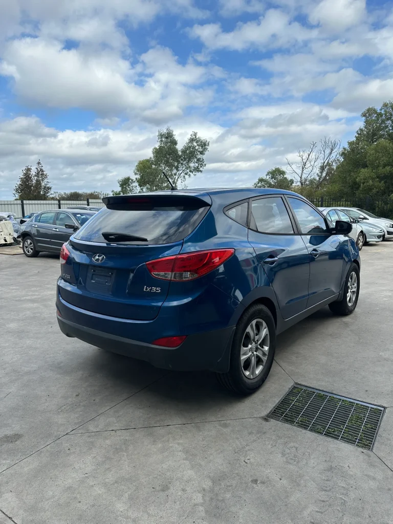 Hyundai ix35 2010 Blue Manual Petrol