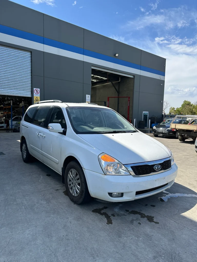 Kia Carnival 2010 White Auto Petrol