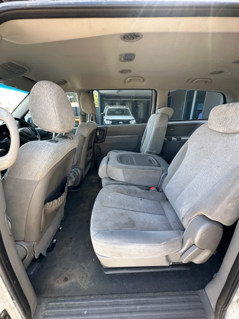 Kia Carnival 2010 White Auto Petrol