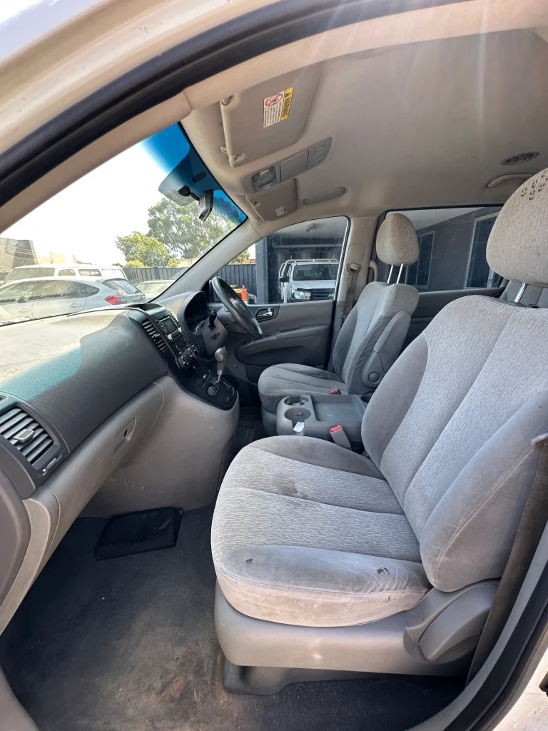 Kia Carnival 2010 White Auto Petrol