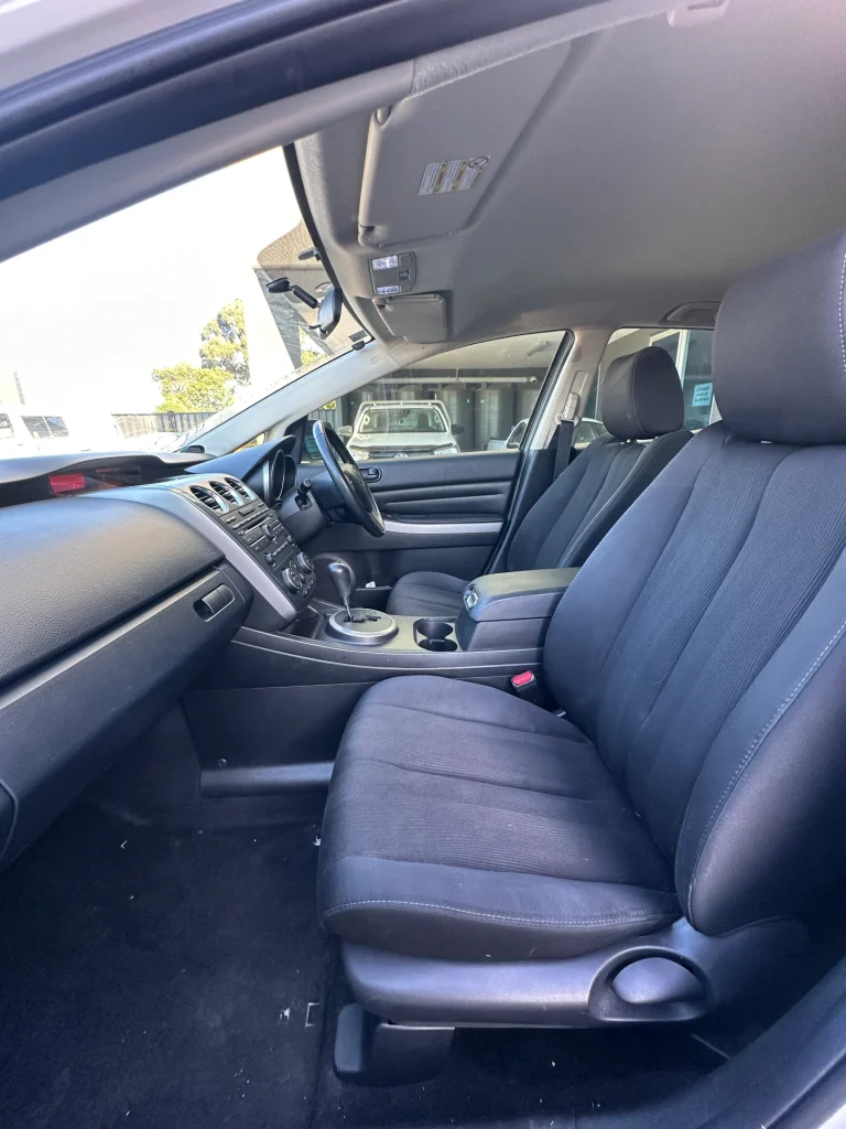 Mazda CX7 2010 White Auto Petrol