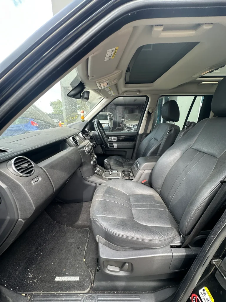Land rover Discovery 2011 Black Man Diesel