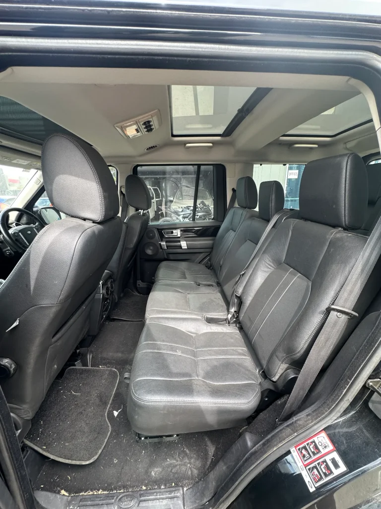 Land rover Discovery 2011 Black Man Diesel