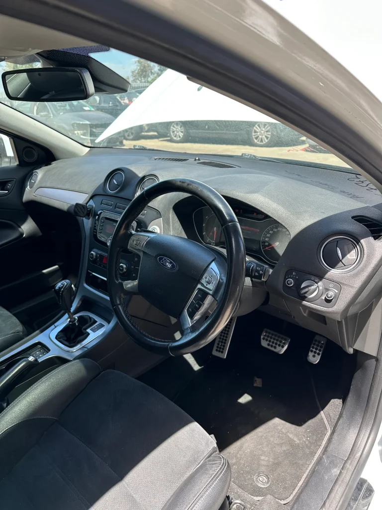 Ford Mondeo 2012 White Auto Diesel