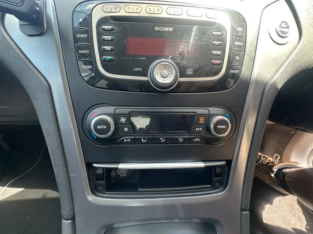 Ford Mondeo 2012 White Auto Diesel