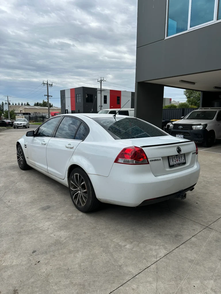 Holden Commodore 2012 White Auto Lpg