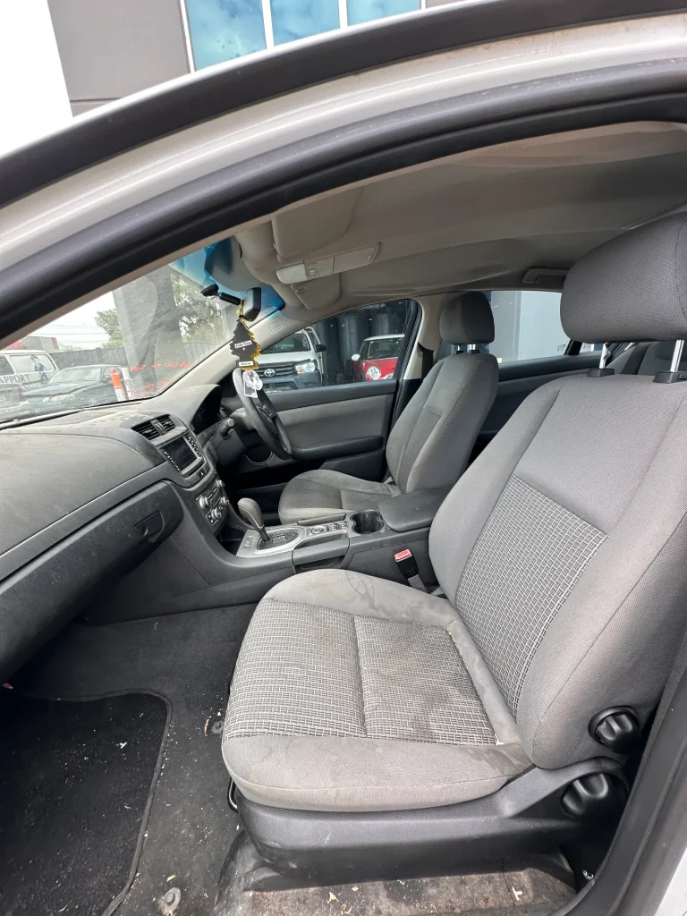 Holden Commodore 2012 White Auto Lpg