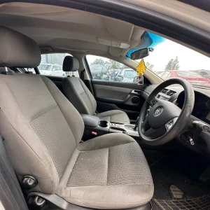 Holden Commodore 2012 White Auto Lpg