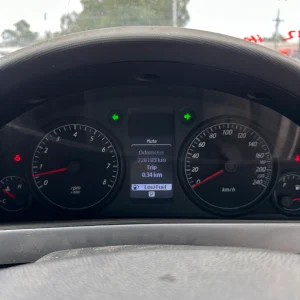 Holden Commodore 2012 White Auto Lpg