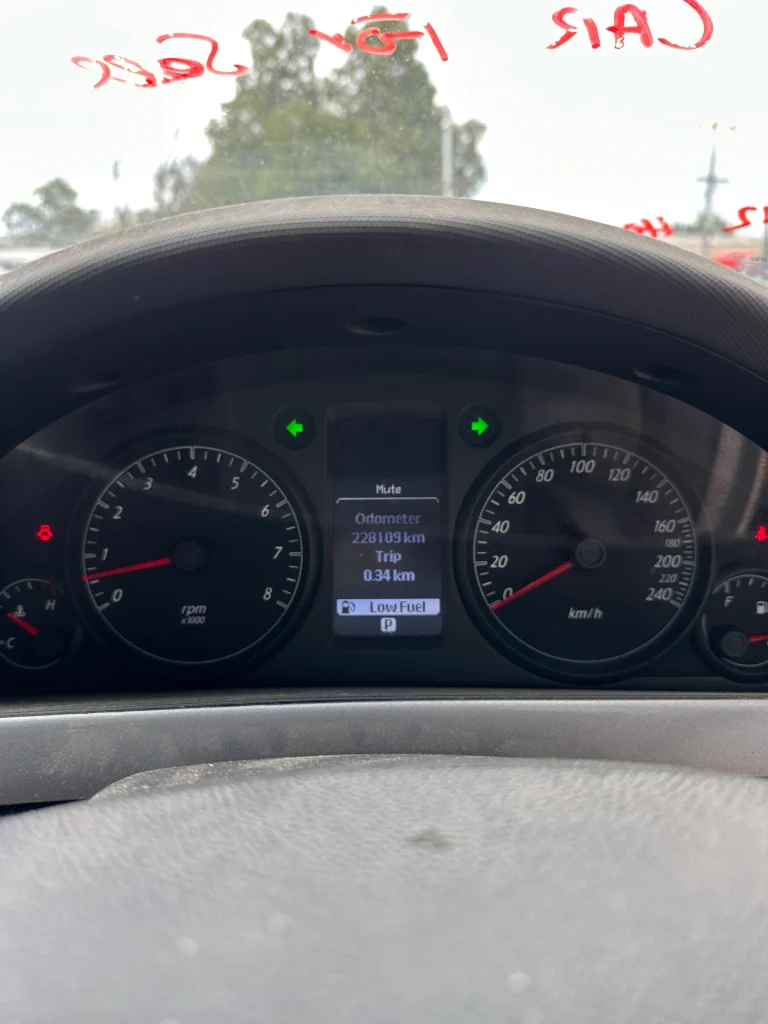 Holden Commodore 2012 White Auto Lpg