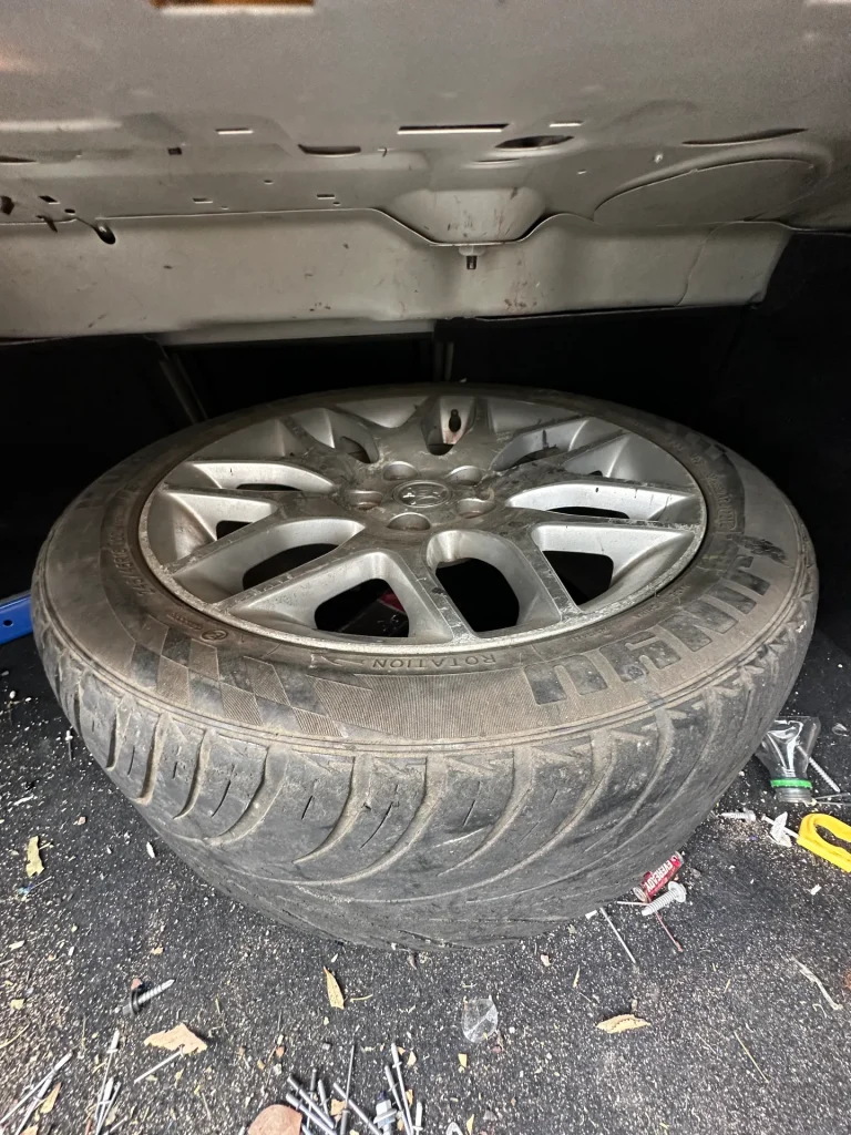 Holden Commodore 2012 White Auto Lpg