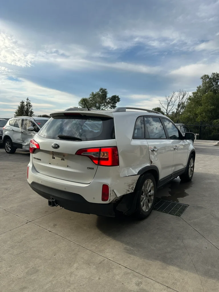 Kia Sorento 2012 White Auto Diesel