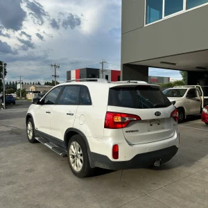 Kia Sorento 2012 White Auto Diesel