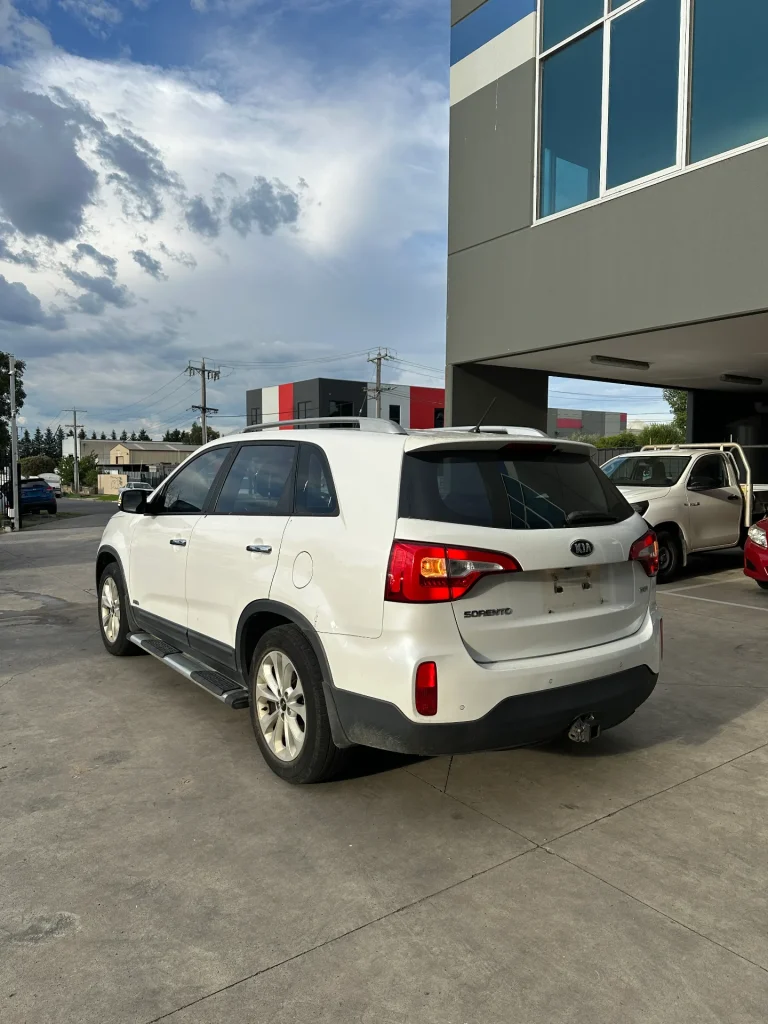 Kia Sorento 2012 White Auto Diesel