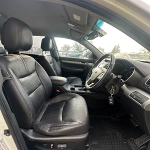 Kia Sorento 2012 White Auto Diesel