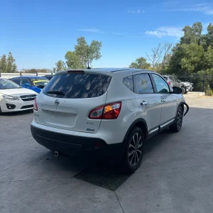 Nissan Dualis 2012 White Auto Petrol