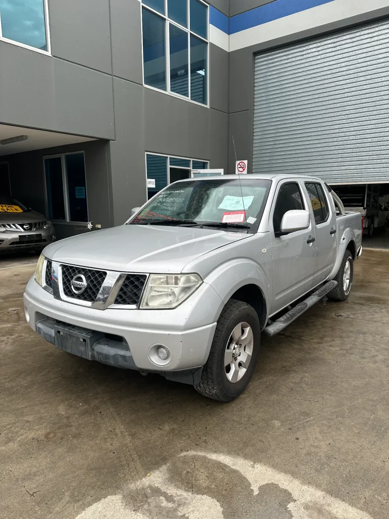 Nissan Navara 2014 Silver Auto Diesel