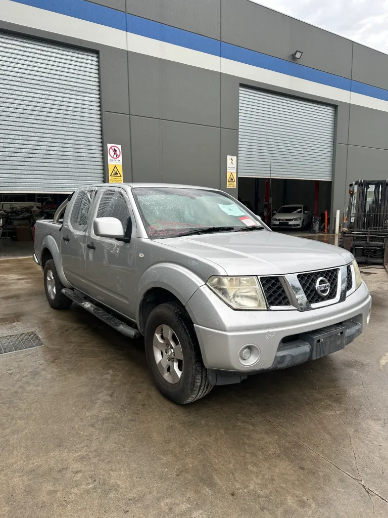 Nissan Navara 2014 Silver Auto Diesel