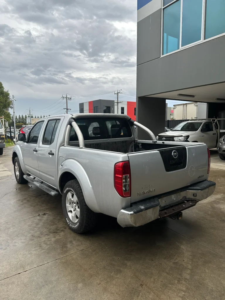 Nissan Navara 2014 Silver Auto Diesel