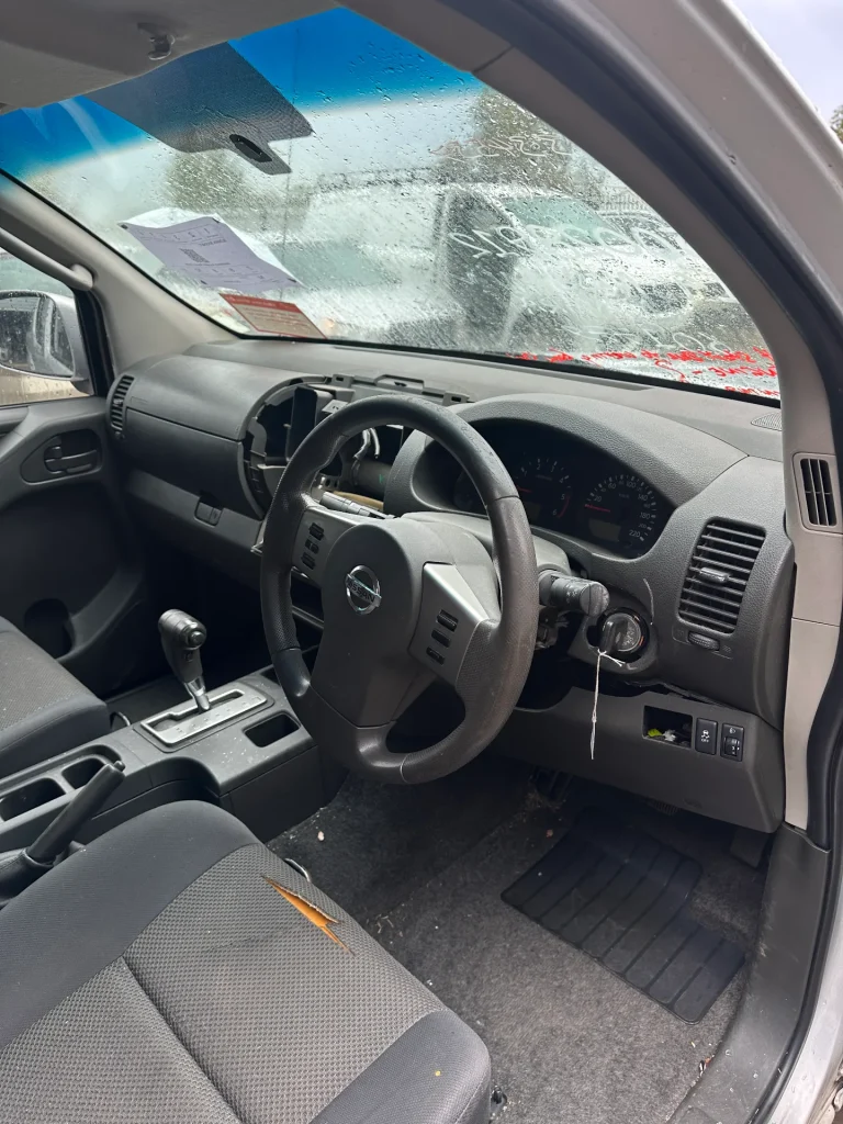 Nissan Navara 2014 Silver Auto Diesel