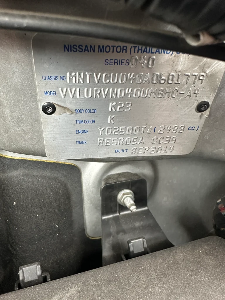Nissan Navara 2014 Silver Auto Diesel