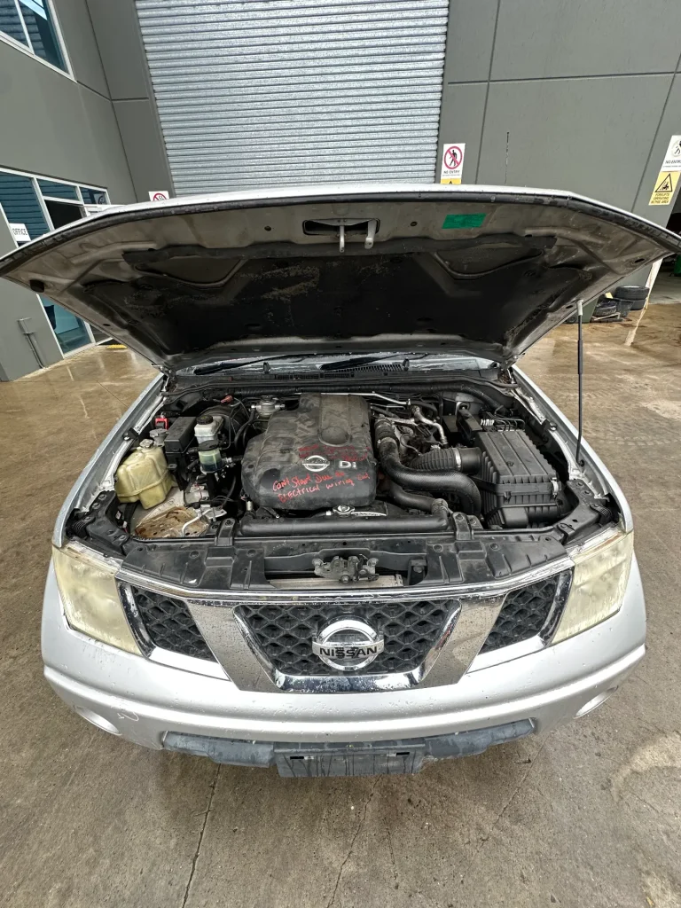 Nissan Navara 2014 Silver Auto Diesel