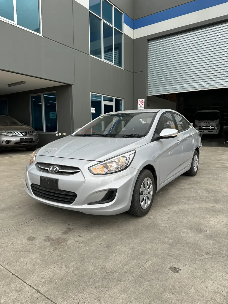 Hyundai Accent 2015 Silver Auto Petrol