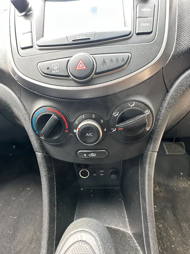 Hyundai Accent 2015 Silver Auto Petrol