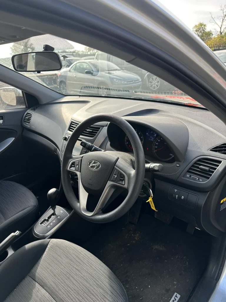 Hyundai Accent 2015 Silver Auto Petrol