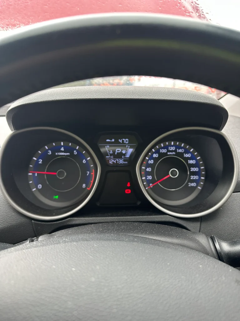 Hyundai Elantra 2015 Red Auto Petrol