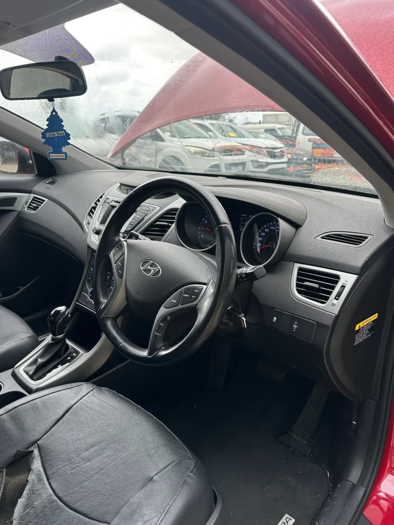 Hyundai Elantra 2015 Red Auto Petrol