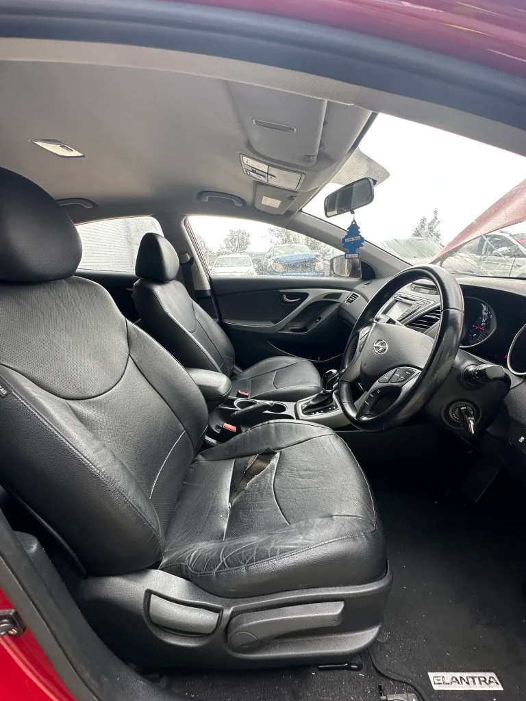 Hyundai Elantra 2015 Red Auto Petrol