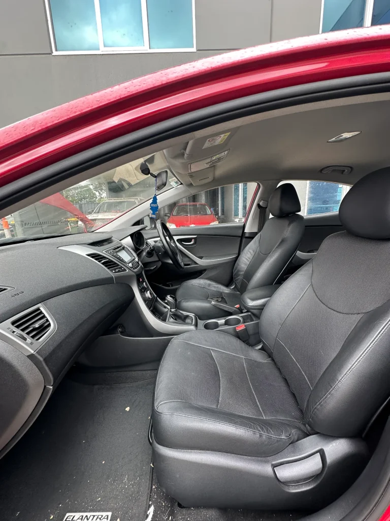 Hyundai Elantra 2015 Red Auto Petrol