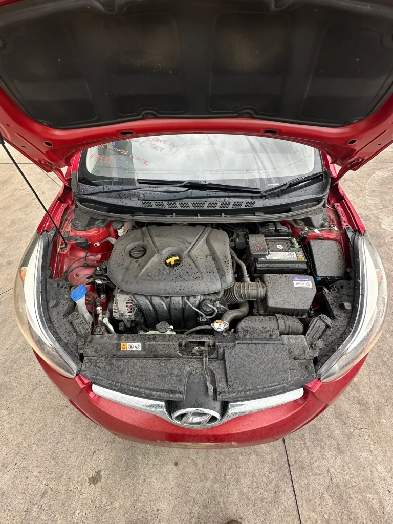 Hyundai Elantra 2015 Red Auto Petrol