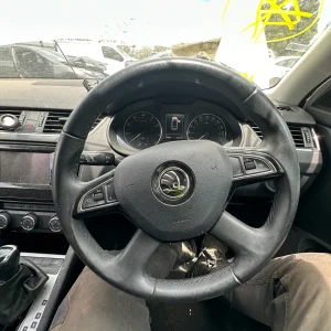 Skoda Octavia 2015 White Auto Petrol