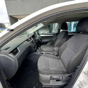 Skoda Octavia 2015 White Auto Petrol
