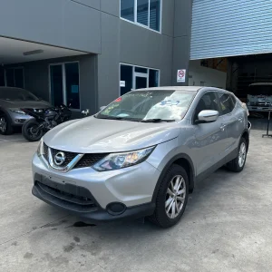 Nissan Qashqai 2016 Grey Auto Petrol
