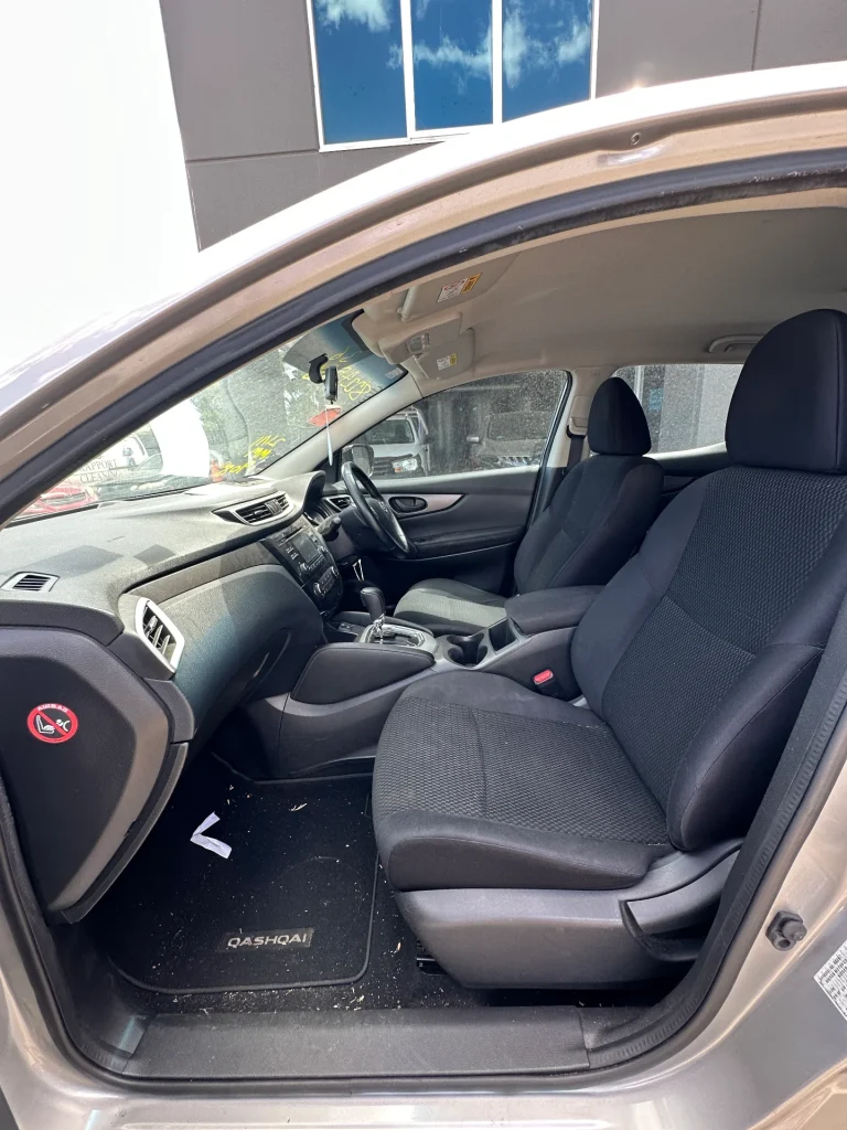 Nissan Qashqai 2016 Grey Auto Petrol
