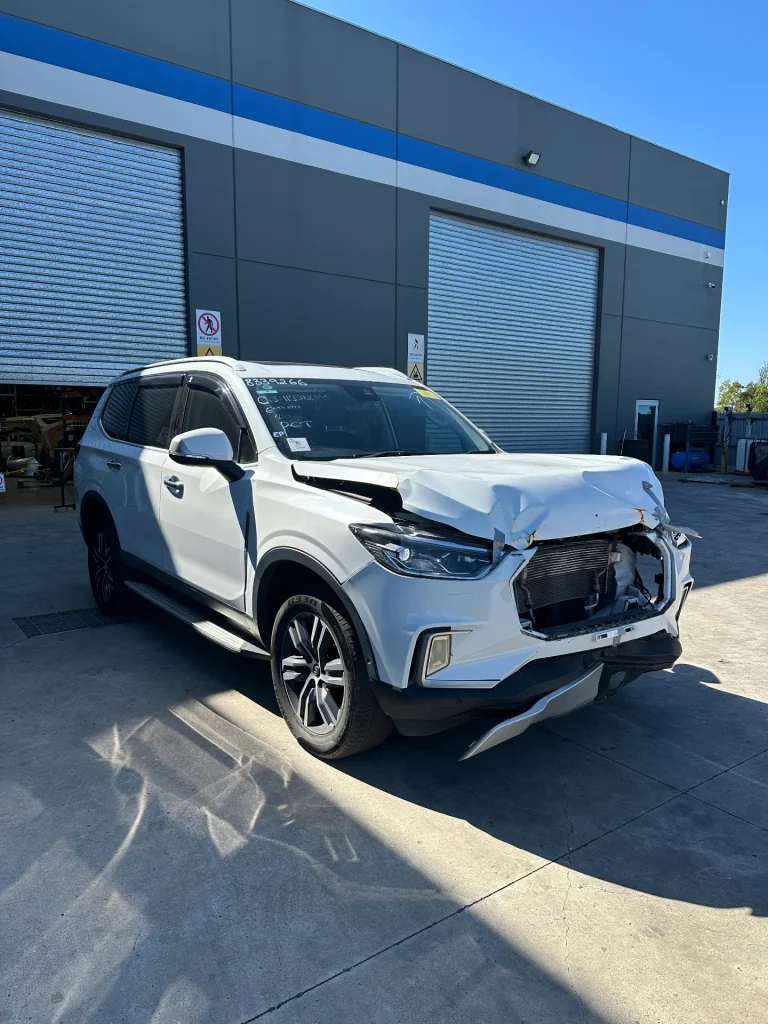 LDV D90 2021 White Auto Diesel