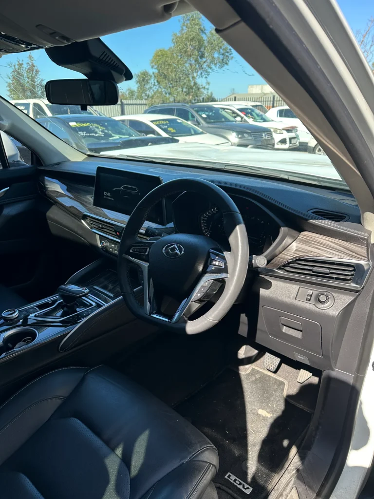 LDV D90 2021 White Auto Diesel