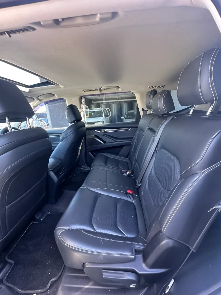 LDV D90 2021 White Auto Diesel